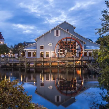 Disney's Port Orleans Resort - Riverside Отели рядом с достопримечательностью «Grand Cypress Golf Club»