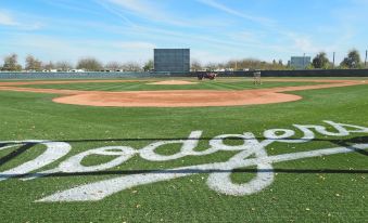 2. 슈퍼 8 바이 ..