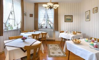 Pension "Haus am Walde" Brodenbach, Mosel