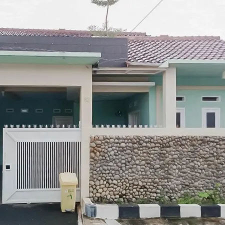 Maulana Homestay - by Login
