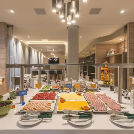 Hampton by Hilton Frankfurt Airport Отели рядом с Аэропорт Франкфурт-на-Майне