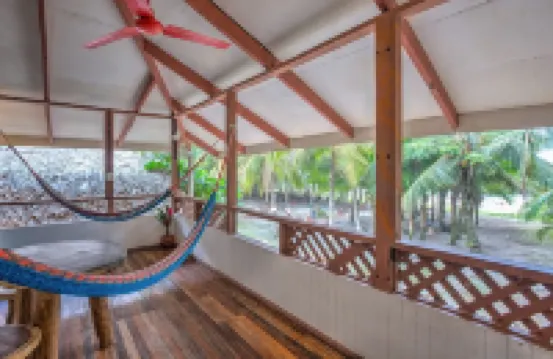 Playa 506 Beachfront Hostel