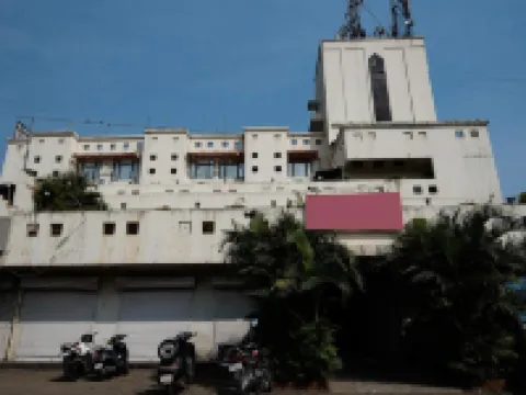 HMR皇家飯店 ISKCON NVCC Temple附近的飯店