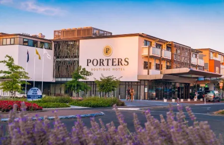 Porters Boutique Hotel Отели в г. Уэймарама