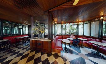 Adriatico Arms Hotel - Housity