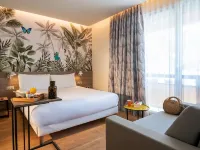 ibis Styles Beaulieu Sur Mer Hôtels à proximité de : Carrefour Centre Commercial Tnl Rue de Roquebilliere 06300 Nice, France