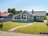 "Diertje" - 10m from the Sea - 4-Star