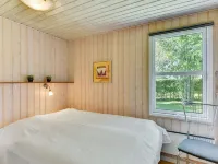 "Leandra" - 600m from the Sea - Homestays