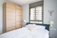 Sunlit Balcony & Coastal Charm by Sea N' Rent Các khách sạn ở Elon