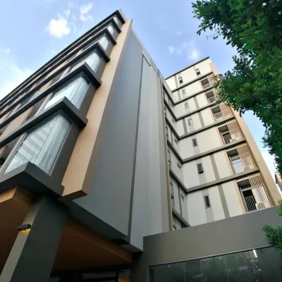 เดอ ไพรม์ แอท รางน้ำ โรงแรมใกล้คิง พาวเวอร์ คอมเพล็กซ์