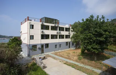 Lushan Guanhai Tingtao Homestay Отели рядом с достопримечательностью «Qushan Island»