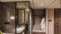 Oriental Hotel Отели в г. Городской район Тунсяна