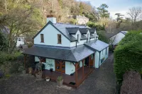 Llais Afon - 3 Bedroom Holiday Home - Fishguard Hotel berhampiran Stenaline