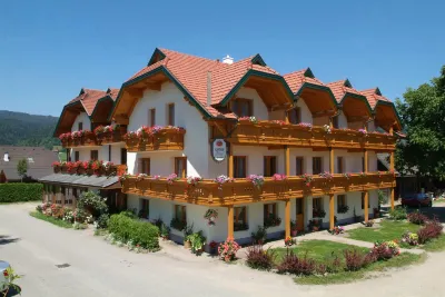Gasthof Gfrerer Lipp Hotels near Ossiach Abbey Music Academy