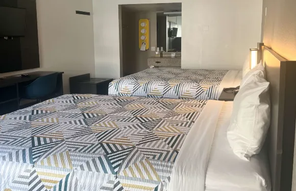 亞利桑那格蘭岱爾 6 號汽車旅館