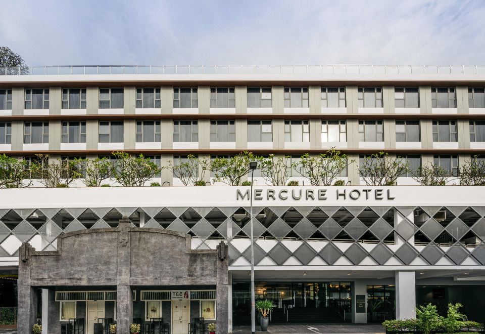 5. 머큐어 싱가포르..