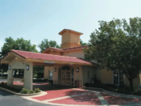 La Quinta Inn by Wyndham Kansas City Lenexa レネックサのホテル