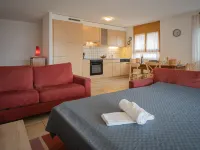 Rèze 6 Hotels near La Seya, Sentiers des mille fleurs