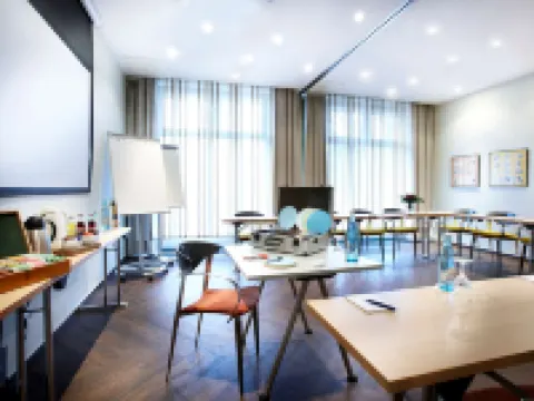 โรงแรมอัมบิเอนเต ลังเงินฮาเกิน ฮันโนเฟอร์ บายทิวลิปอินน์ โรงแรมในLangenhagen