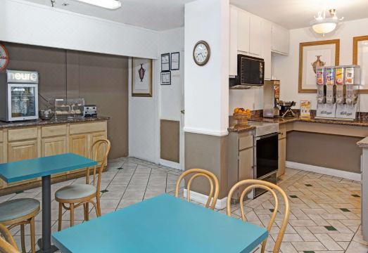 쇼핑몰 인근 전경