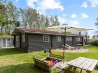 "Till" - 1.6km from the Sea Hotels in Farevejle