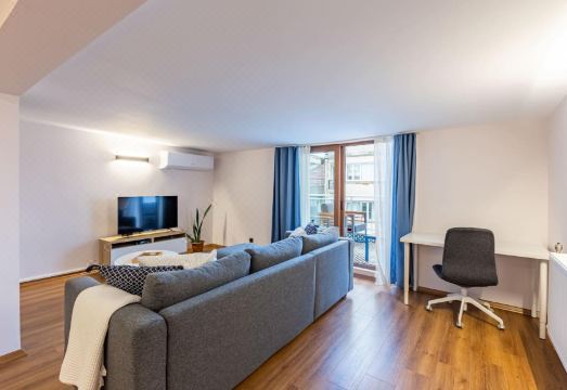 Central Flat with Lovely Terrace Near Osmanbey Metro Station in Ferikoy, Sisli