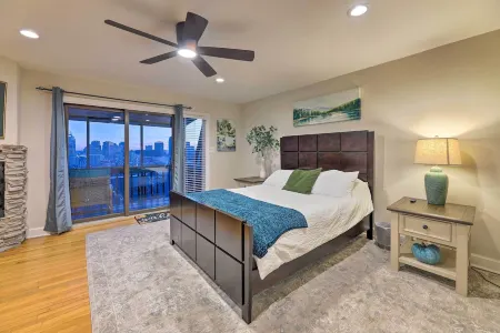 Cincinnati Home, Patio w/ Downtown Views! Отели рядом с достопримечательностью «Университет Цинциннати»