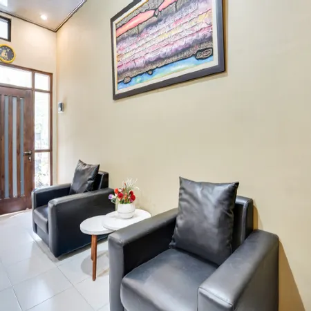 Boarding House Gresik Syariah Отели в г. округ Гресик