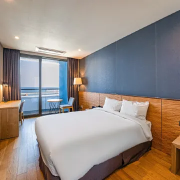 SL Hotel Gangneung Отели рядом с достопримечательностью «Библиотека «Сунджу»»
