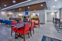 Holiday Inn Express & Suites Houston West - Katy