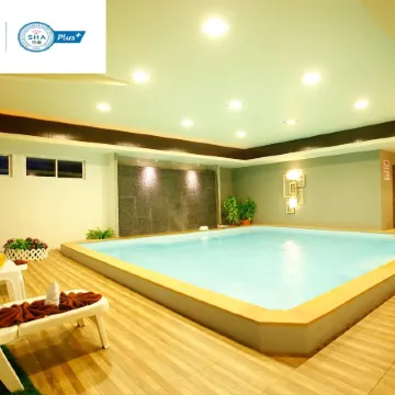 Nize Hotel Отели рядом с достопримечательностью «Пирс Лаем Хин»