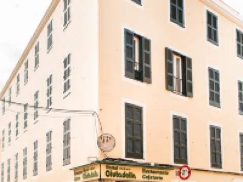 Sagitario Hostal Ciutadella シウタデリャのホテル