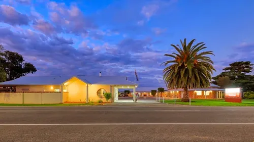 Country Gardens Motor Inn Hotels in Cowra