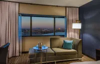 DoubleTree by Hilton Hotel Newark Airport Hotels in Newark