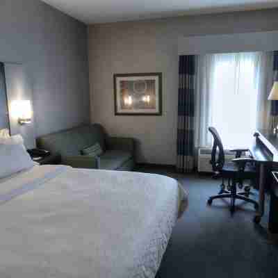 Holiday Inn Express Janesville-I-90 & US Hwy 14 Rooms