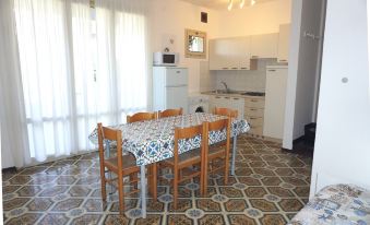 Elegant Villa with Pool and Barbecue