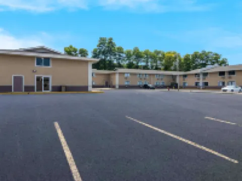 Econo Lodge Portage Hotels in Portage