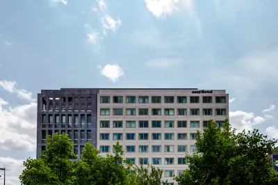 EasyHotel Paris Nord Aubervilliers Hotel dekat Theatre Zingaro