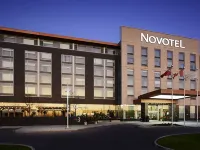 Novotel Toronto Vaughan Jungle Land Corp. 주변 호텔