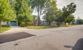 Ashtabula Vacation Rental with Covered Balcony