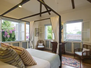 23 Love Lane Hotel