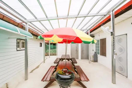 Boeun Songnisan Sujeong Pension Отели в г. Поын