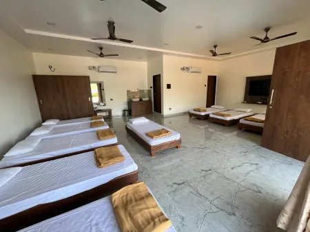 The Tranquill Отели в г. Райгад