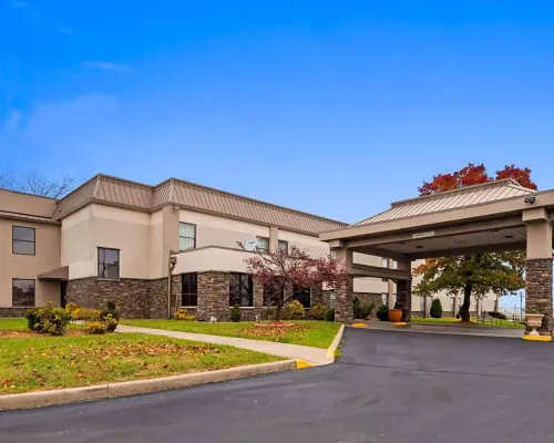 Baymont by Wyndham Monroe Ohio Hotels in Monroe