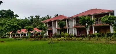 Hotel Exotica Squares
