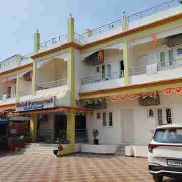 Paramount Beach Resort Hotel Exterior