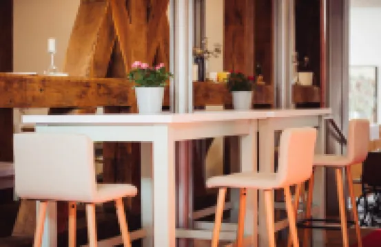 祖姆施萬酒店 韋拉-邁斯訥縣酒店