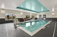 Tru by Hilton Santee - Pools