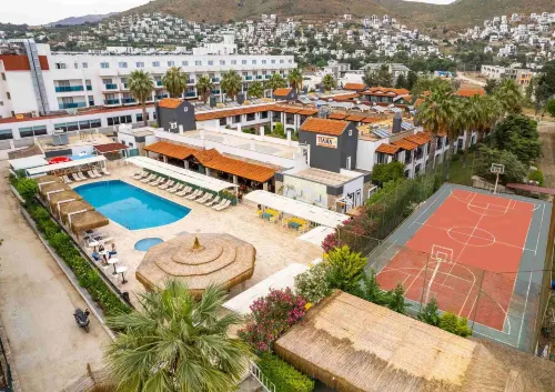 Tiana Beach Resort - โรงแรมราคาถูก