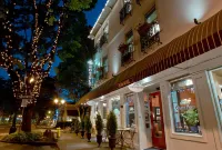 Camas Boutique Hotel Отели рядом с достопримечательностью «Парк штата Уошугал Ривер»